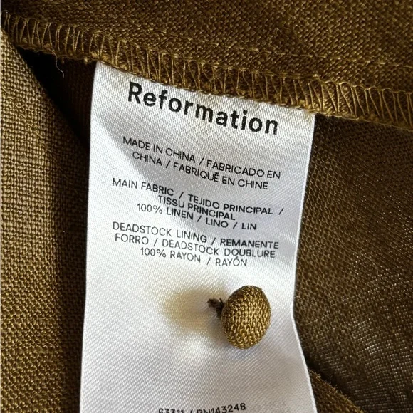 Reformation Sleek V-Neck halter Maxi Dress in Dark Olive linen - Picture 4 of 4